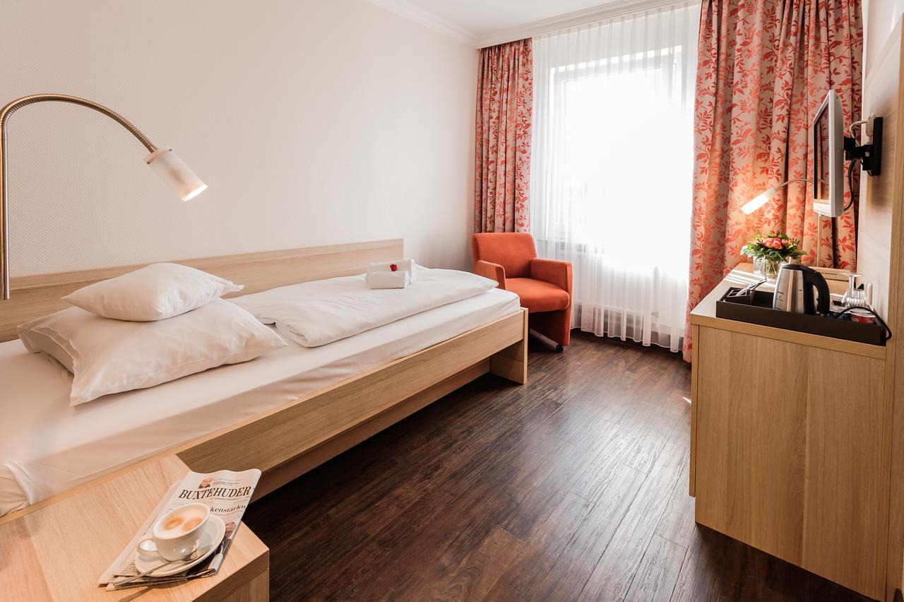 Hotel An Der Linah Garni Buxtehude Buitenkant foto