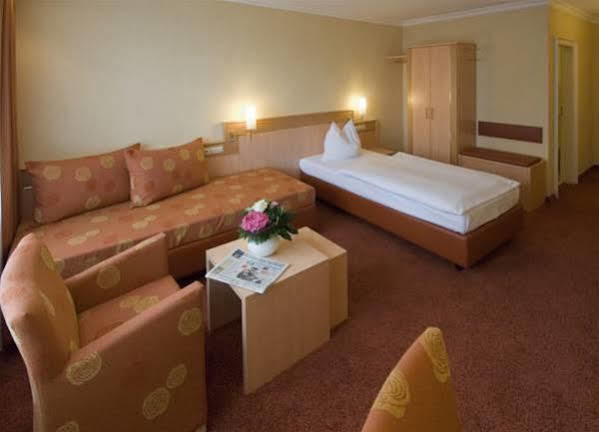 Hotel An Der Linah Garni Buxtehude Buitenkant foto