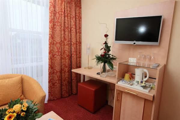 Hotel An Der Linah Garni Buxtehude Buitenkant foto