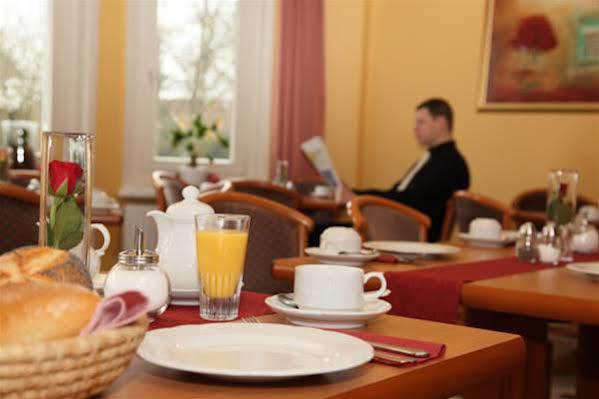 Hotel An Der Linah Garni Buxtehude Buitenkant foto